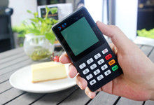 动态令牌,mPOS,智能POS,把支付揣进口袋：动联推出P18便携式二维码扫码POS